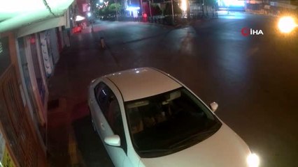 Çaldığı arabayla market soymaya kalktı, peşinde olanları görünce böyle kaçtı