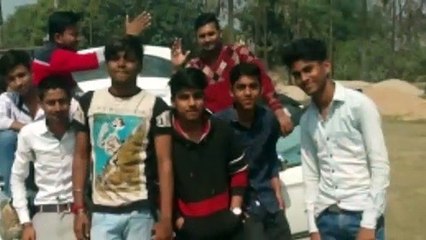 gahr wlao se jhoot bol kar jate hai dosto ki mehfil me __ lalganj st pauls school