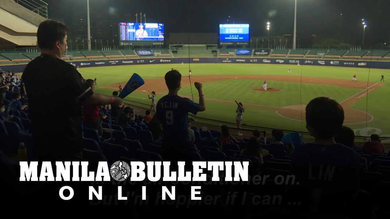 Baseball fans in Taiwan return to the stands