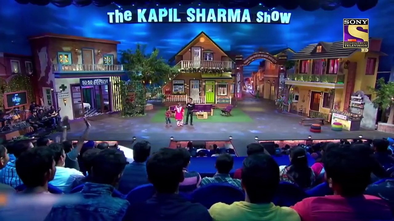 खजूर_ने_पूछा_चाय_मे_पत्ती_डालूं_या_बारूद_|_The_Kapil_Sharma_Show_|_Chota_Recharge_-_Khajur(720p)