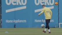 El Barça vuelve al trabajo tras el confinamiento con un Messi sonriente