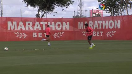 Download Video: El Sevilla se reinventa en su regreso a los entrenamientos