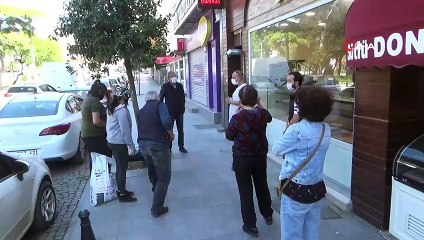 Sokak hayvanlarına ilk mama kaymakamdan