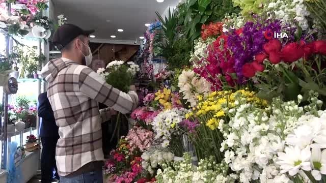 Sokağa çıkamayanlar, Anneler Günü çiçeklerini telefonla sipariş etti