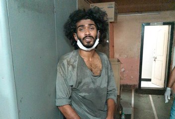 Disturbed architect attacks 3 Mumbai cops with chopper