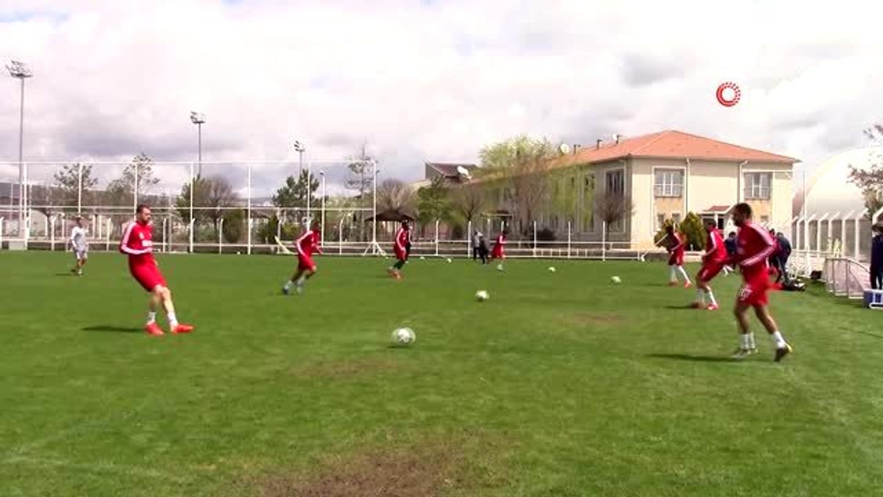 Sivasspor sahaya indi