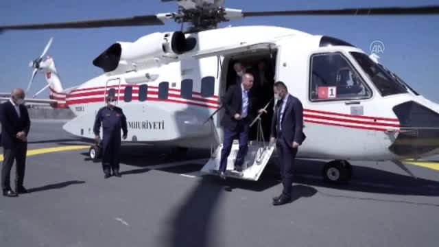 Cumhurbaşkanı Erdoğan, yapımı devam eden hastaneleri inceledi (2)