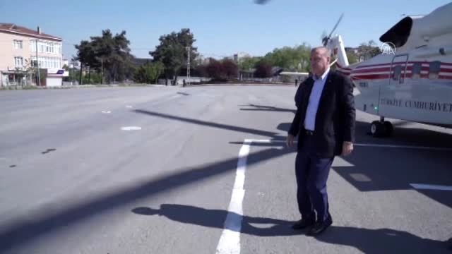 Cumhurbaşkanı Erdoğan, yapımı devam eden hastaneleri inceledi (3)