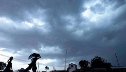 Cyclone threat over;  Heavy rain slow Chennai