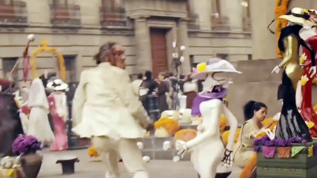 James Bond SPECTREmovie - clip Daniel Craig - Helicopter Fight