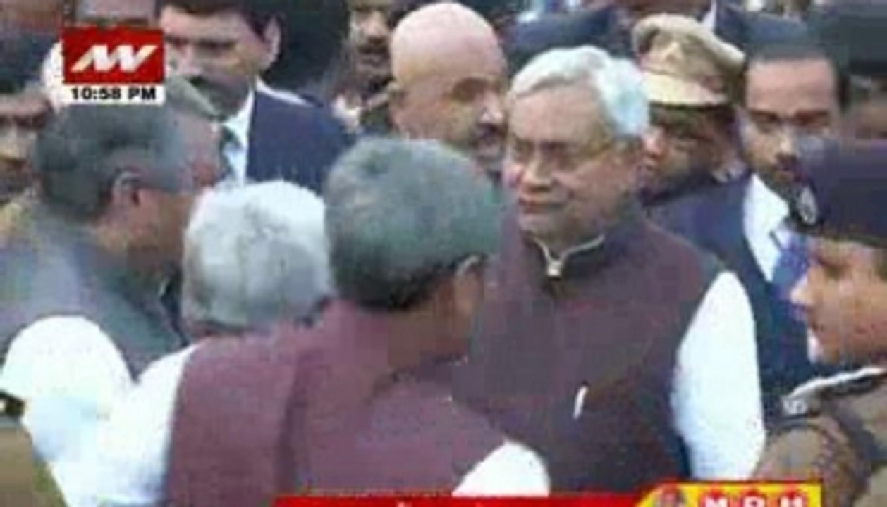11 PM top headlines