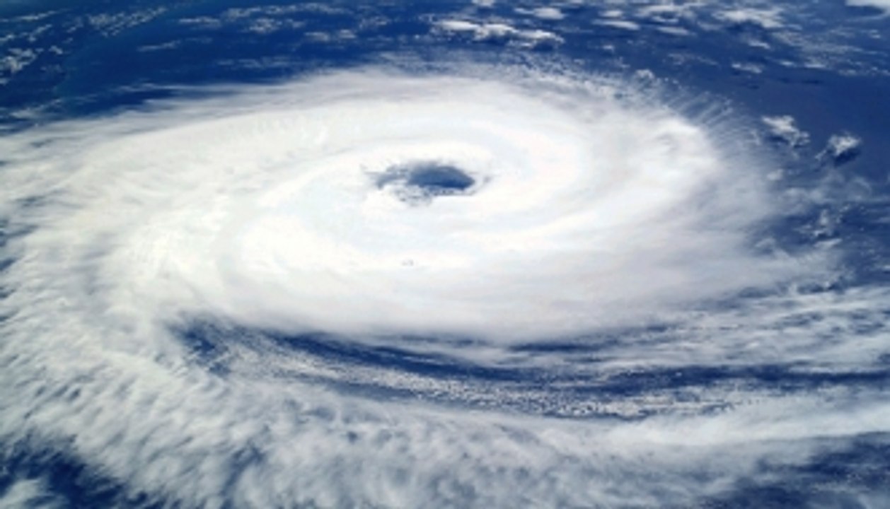 'Nilofar' turns severe; Gujarat on alert