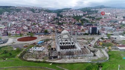 Doğu Karadeniz’in En Büyük Cami Ve Külliyesinin Yapımı Sürüyor
