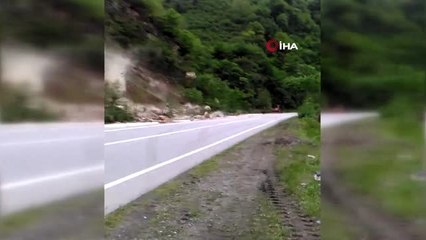 Heyelan riski oluşturan kayalar kontrollü bir şekilde yıkıldı