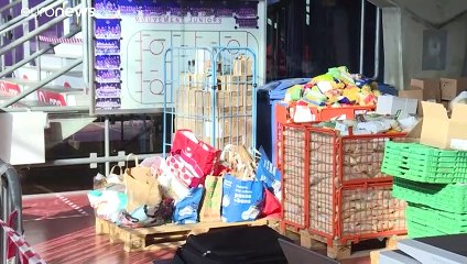 Armut durch Corona-Krise: Anstehen für Essen