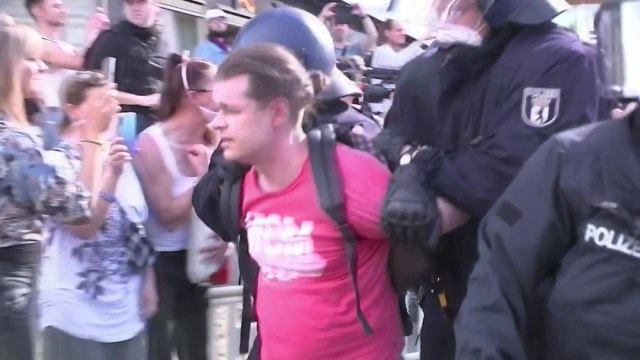 독일·스위스 등 봉쇄 항의 시위 잇따라 / YTN