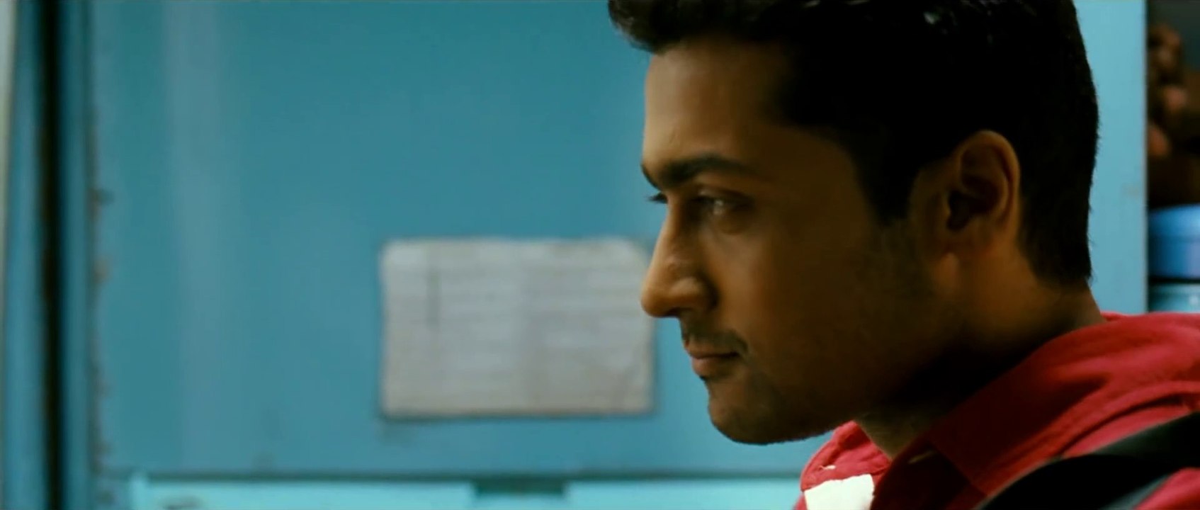 Vaaranam_Aayiram_Nenjukkul_Peidhidum