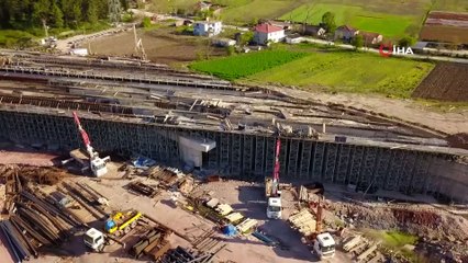 Kuzey Marmara Otoyolu’nu belirlenen tarihte hizmete açabilmek için kesintisiz çalışıyorlar