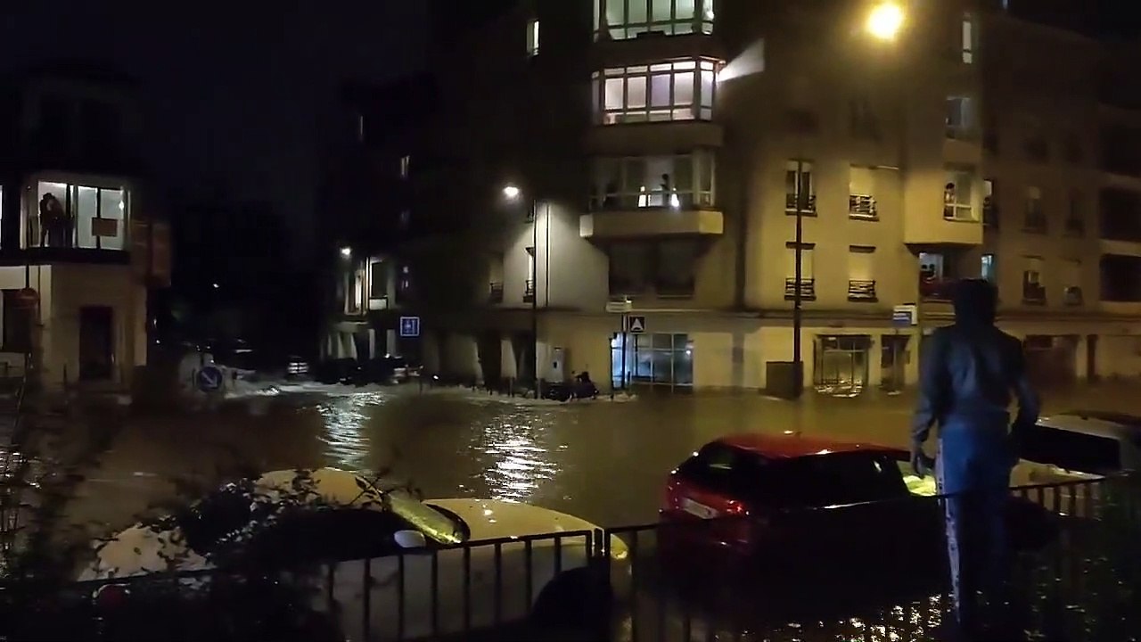 Forts orages à Vanves Paris ! Il pleut dans un immeuble ! 10 Mai 2020