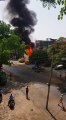 इंदौर में ट्रांसफार्मर में लगी भयानक आग, आग की लपटों में वाहन पूरी तरह जलकर खाक