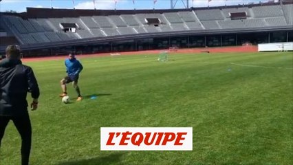 Tải video: Memphis Depay touche au but - Foot - OL