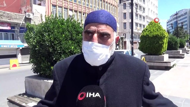 Kısıtlama 4 saatliğine kaldırıldı, Diyarbakır'da 65 yaş üstü vatandaşlar güzel havanın tadını çıkardı