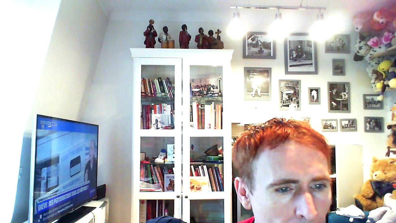 Wiwi égratigne "who's gonna help you" d'Axelle Red