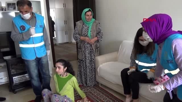 MARDİN Vefa ekibinden Derikli kadınlara Anneler Günü kutlaması