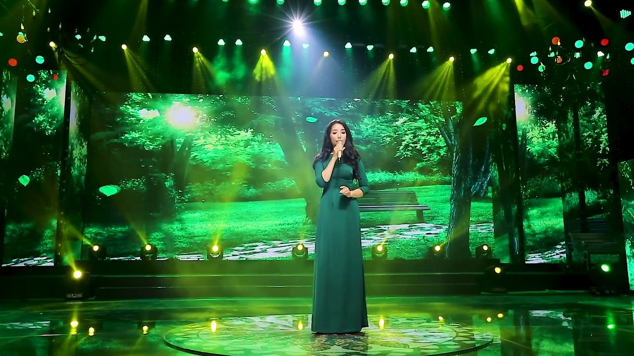 Dấu Chân Kỷ Niệm -Thúy Huyền