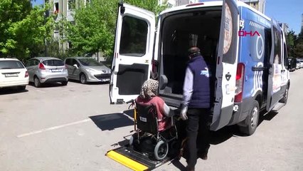 KOCAELİ 65 yaş üstü kişiler, 'engelsiz taksi' ile hava aldı