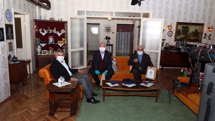 65 yaş üstüne "Seksenler" sürprizi: Dizi setinde gençlik yıllarına döndüler