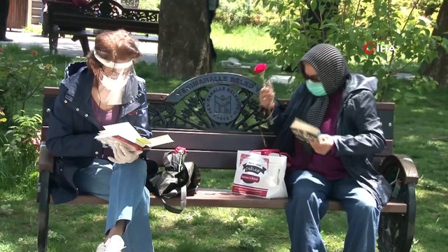 65 yaş ve üstü vatandaşlar uzun bir aradan sonra 4 saatliğine sokağa çıktı