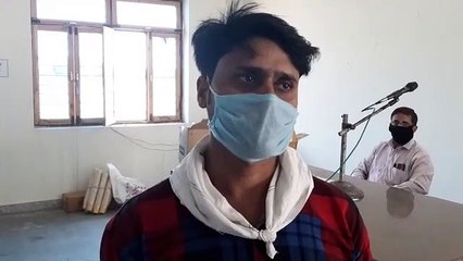 गुजरात से लौटे मजदूरों ने बताई अपनी आपबीती