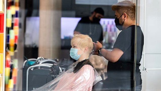 Tedbirleri gevşeten Almanya'da koronavirüsün bulaşma oranı arttı