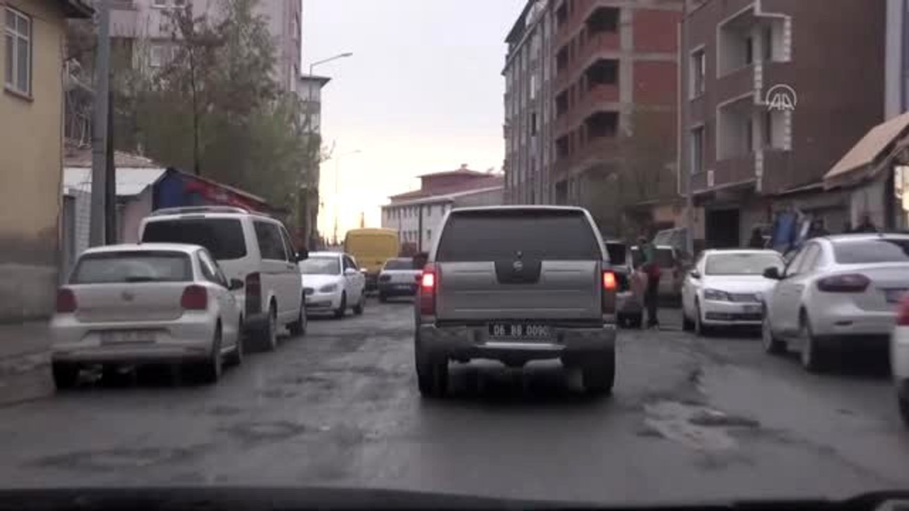Türk Kızılay yeni doğum yapan annelere "Sevgi Bohçası" ile sürpriz yaptı