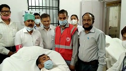 जरूरतमंदों के लिए दिव्यांग ने किया ब्लड डोनेट