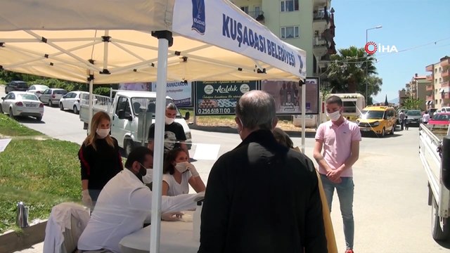 Kuşadası’nda sahiller, cadde ve sokaklar 65 yaş üzeri vatandaşların