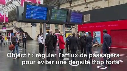 Borne en déplacement à la gare de l'Est à la veille d'un déconfinement à haut risque