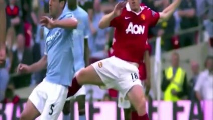 Những pha phạm lỗi của Paul Scholes