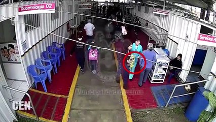 Bé sơ sinh bị mẹ bỏ rơi trong toilet bệnh viện