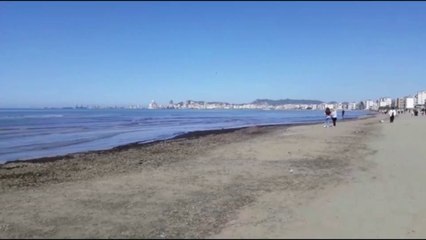 Ora News - Durrës: Qytetarët zgjedhin plazhin për të shfrytëzuar orët e liridaljes