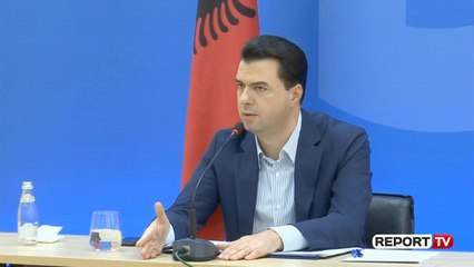 Download Video: Denoncimi i Bashës:Zjarr në katin e prokurimeve te Shëndetësia,dogjën dokumentet e tenderave sekretë