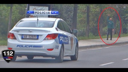 Gjimnastikë e vrap në rrugë në orën 17:30, policia ndalon burrin