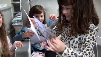 Sophia, Isabella e Alice  Mostrando o Quarto do Bebê e Lendo Cartas