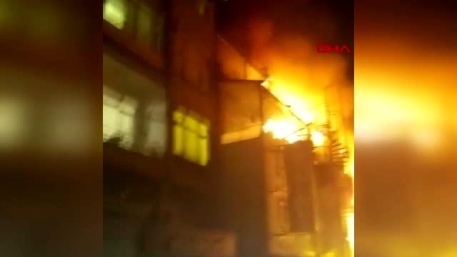 KADIKÖY'DE BALIK RESTORANI ALEV ALEV YANDI