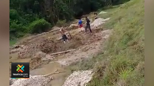 Pese a vigilancia ilegales ingresan a crucitas n7-Pese a vigilancia ilegales ingresan a crucitas-100520