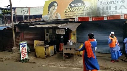 மெல்ல மெல்ல பிஸியானது ஊட்டி.. டீக்கடைகள் திறப்பு.. அங்கேயே வாங்கி அங்கேயே குடித்து மக்கள் ஹேப்பி!