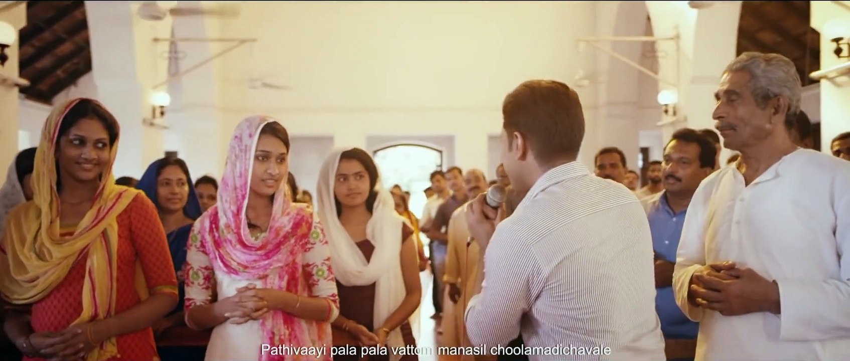 Premam_Aluva_Puzha_Song,_ft_Nivin