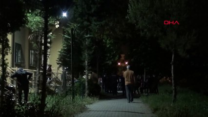 Tartıştığı kocasını tabancayla yaraladı