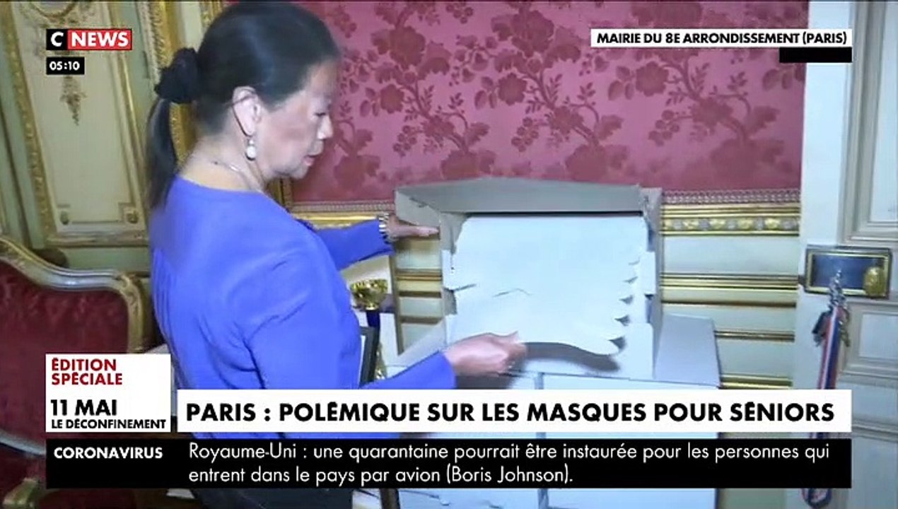 Coronavirus: Regardez les masques distribués par la mairie de Paris qui ressemblent à des sacs poubelles et qui provoquent la colère